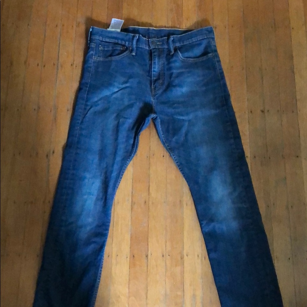 LEVI’s Blue Jeans , MENS Width: 32 Length: 30